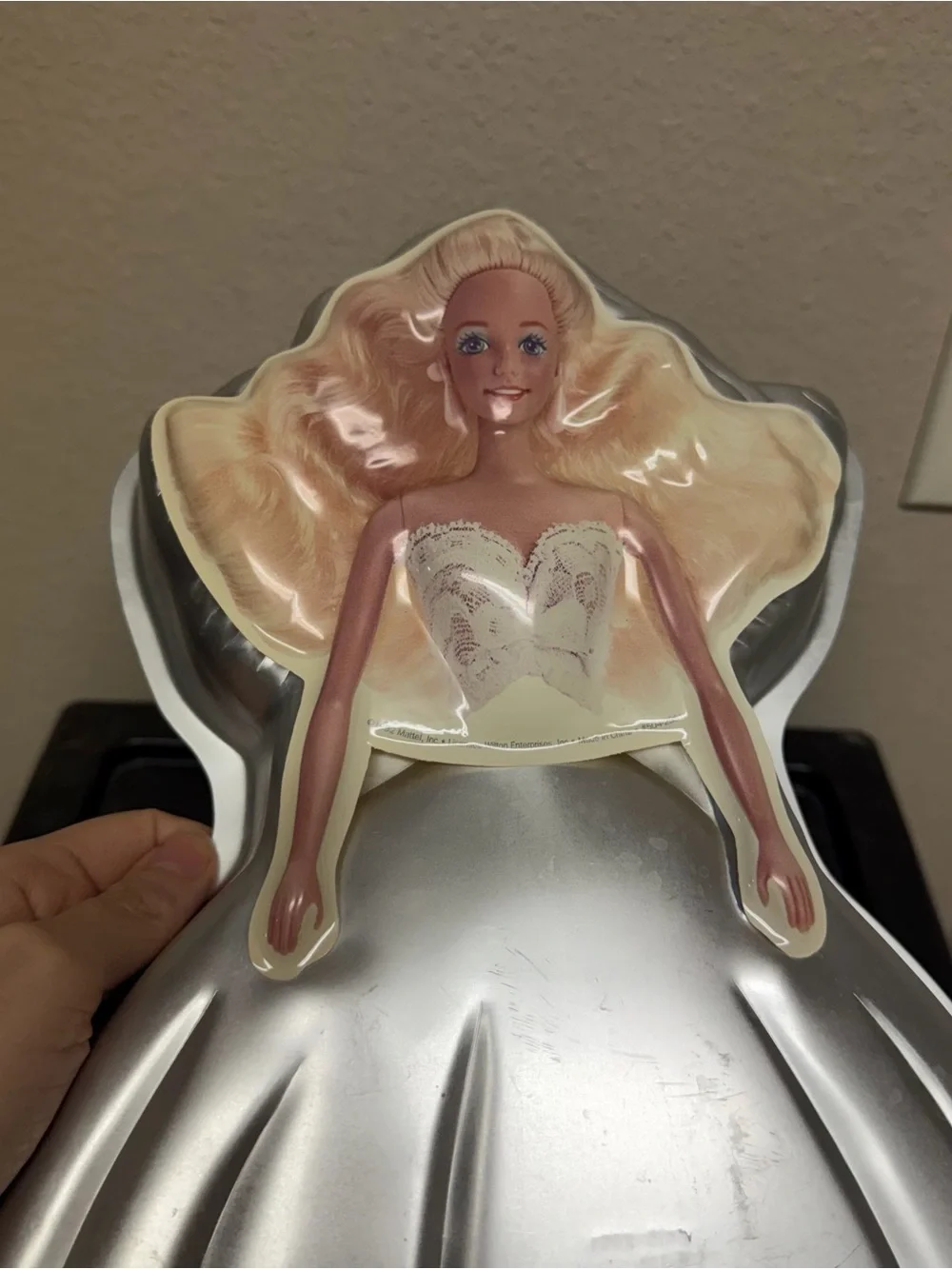 Vintage 1992 Barbie Wilton Cake Pan